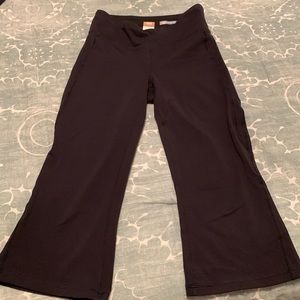 Lucy perfect core collection x small capris. Excellent used condition.
